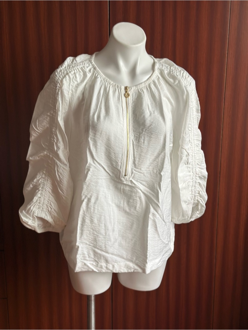 Andrew  Marc Women's White Textured Zipper Front Blouse s L Indonesia.88% Rayon
